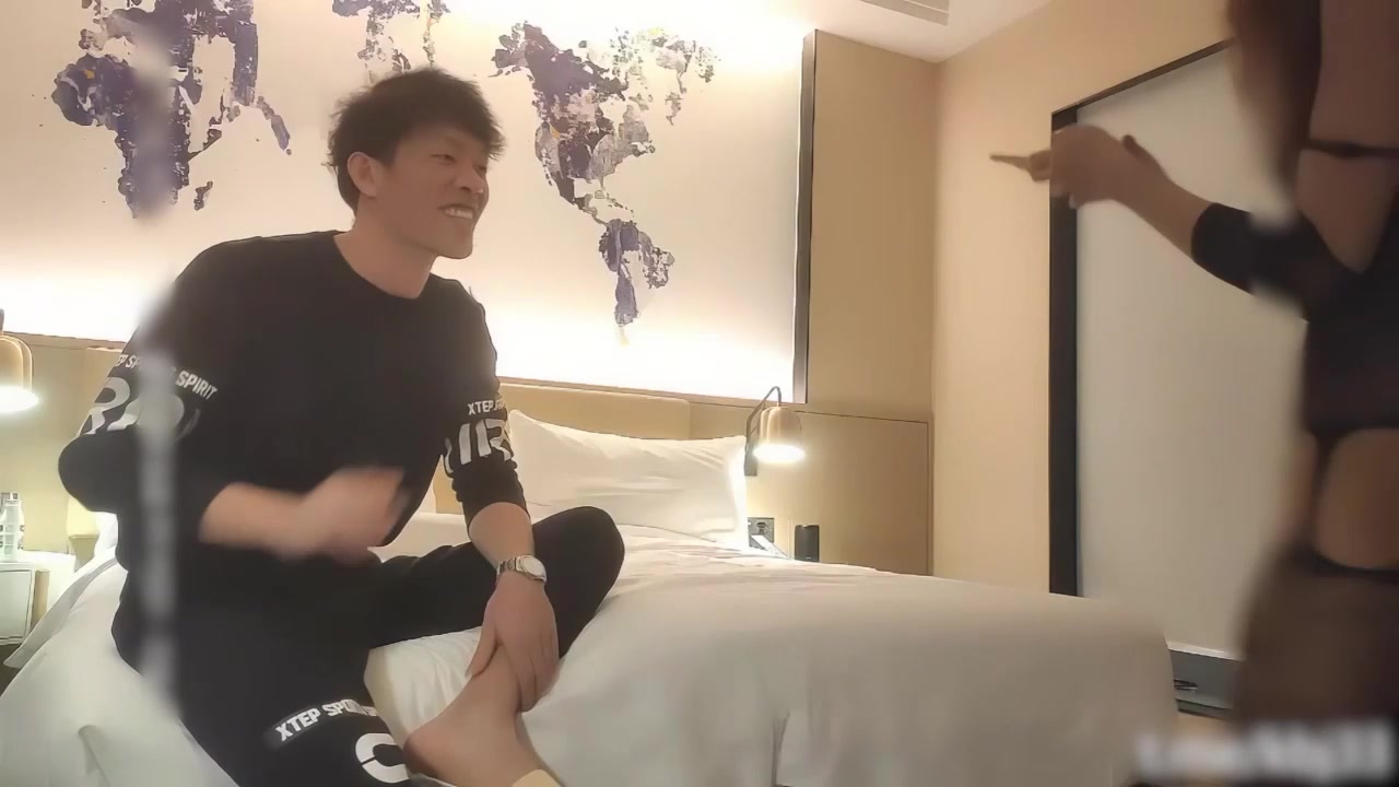 最新成人大片推荐：全网热门在线情色无码免费播放