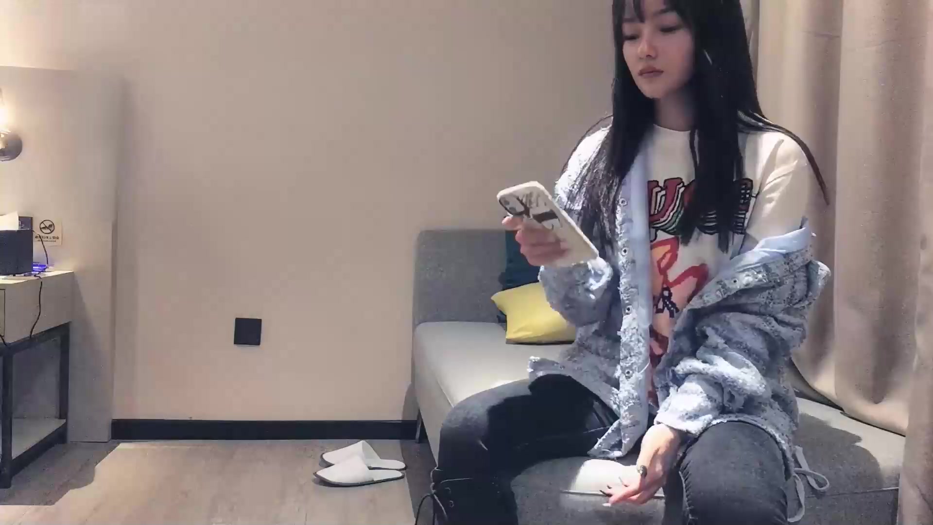 在线成人热门资源：高分品质黄色仓库免VIP无卡顿看第8季